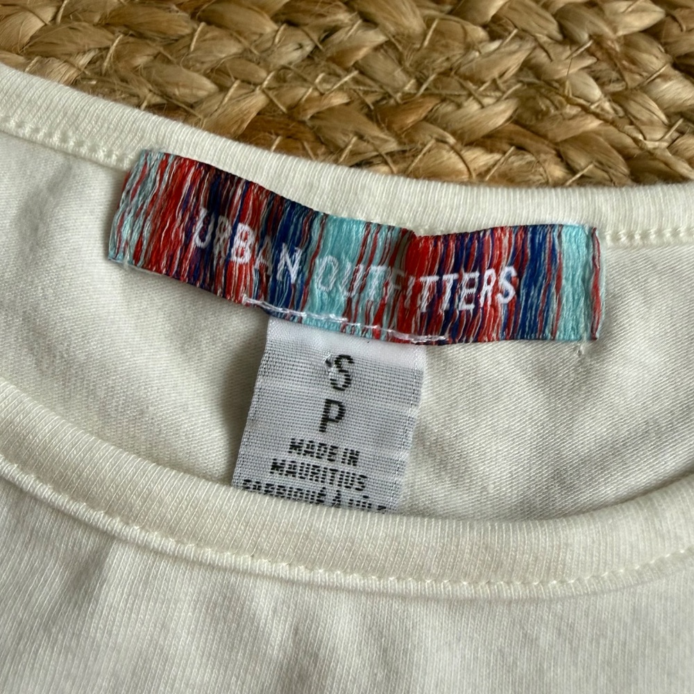 Urban Outfitters Crop Top - Picture 2 of 3